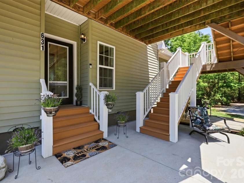 631 Sedona Drive, Nebo, NC 28761.  MLS# CAR4380400, YatesRealty ID 32909. 