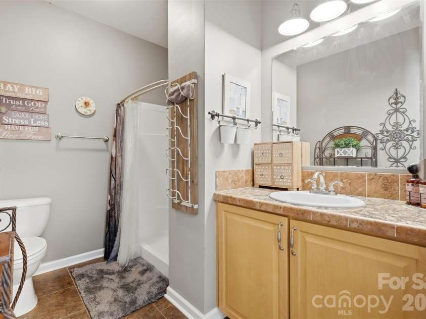 631 Sedona Drive, Nebo, NC 28761.  MLS# CAR4380400, YatesRealty ID 32909. 