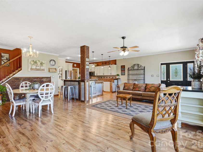 631 Sedona Drive, Nebo, NC 28761.  MLS# CAR4380400, YatesRealty ID 32909. 