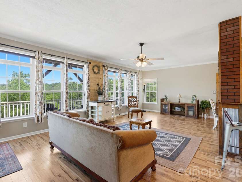 631 Sedona Drive, Nebo, NC 28761.  MLS# CAR4380400, YatesRealty ID 32909. 