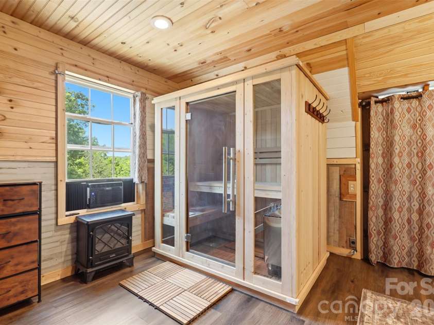 631 Sedona Drive, Nebo, NC 28761.  MLS# CAR4380400, YatesRealty ID 32909. 