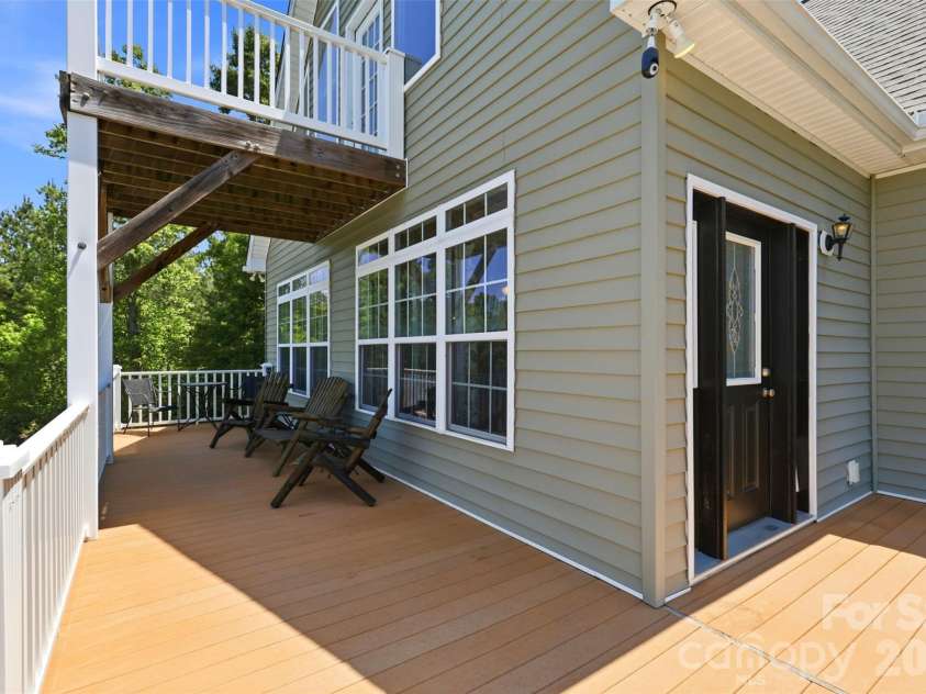 631 Sedona Drive, Nebo, NC 28761.  MLS# CAR4380400, YatesRealty ID 32909. 