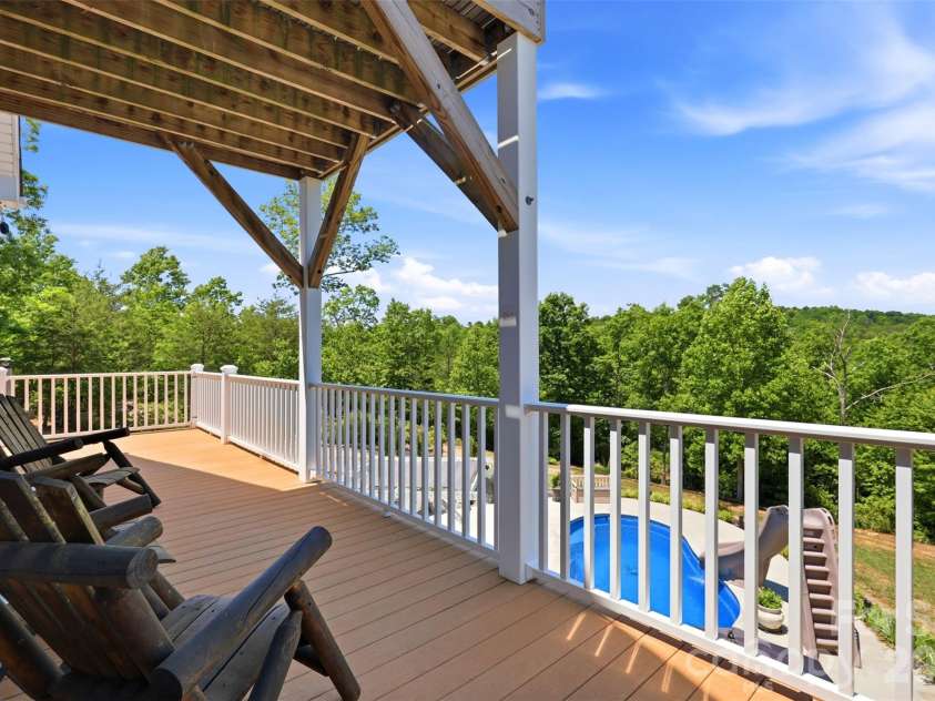 631 Sedona Drive, Nebo, NC 28761.  MLS# CAR4380400, YatesRealty ID 32909. 