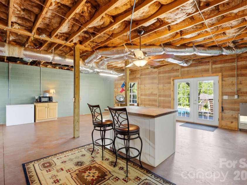 631 Sedona Drive, Nebo, NC 28761.  MLS# CAR4380400, YatesRealty ID 32909. 