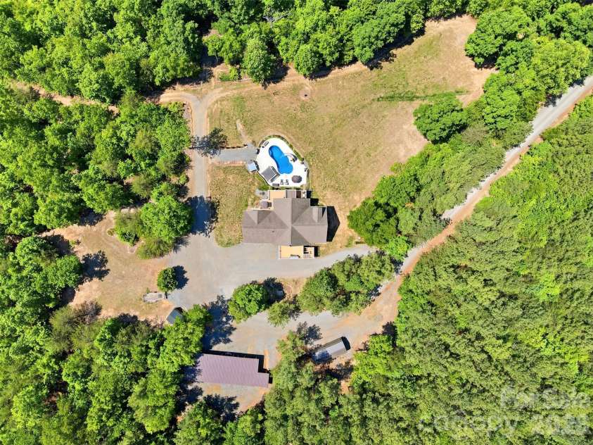 631 Sedona Drive, Nebo, NC 28761.  MLS# CAR4380400, YatesRealty ID 32909. 
