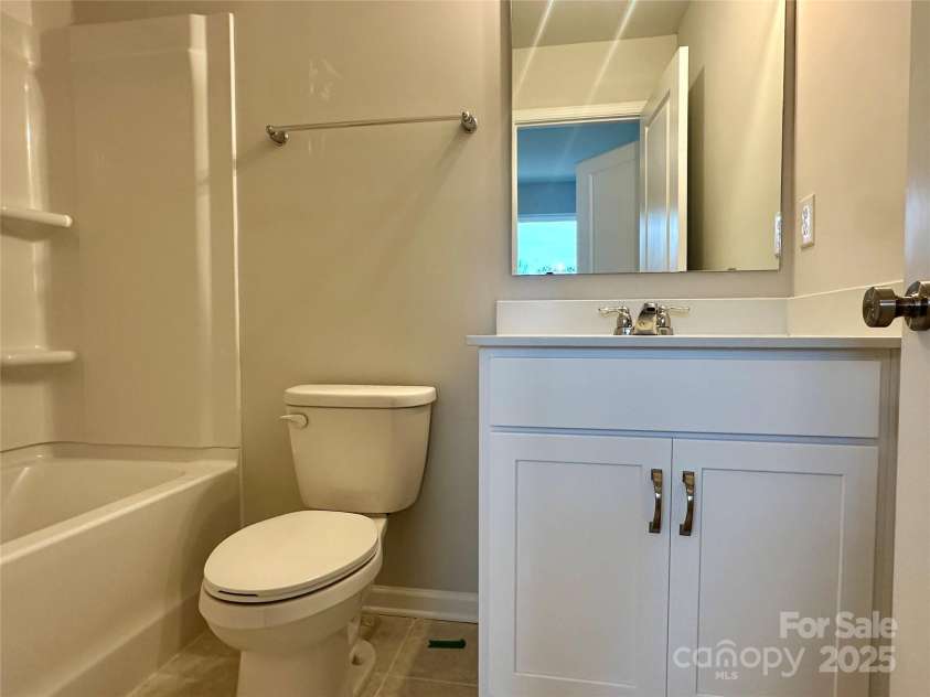 234 Ferebee Place, Charlotte, NC 28213.  MLS# CAR4322640, YatesRealty ID 3291. Bath 3