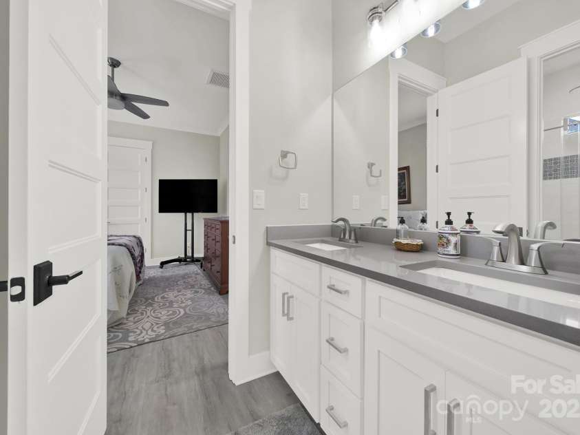 894 ABILENE Lane, Fort Mill, SC 29715.  MLS# CAR4225437, YatesRealty ID 3291. 