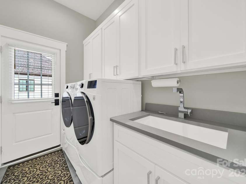 894 ABILENE Lane, Fort Mill, SC 29715.  MLS# CAR4225437, YatesRealty ID 3291. 