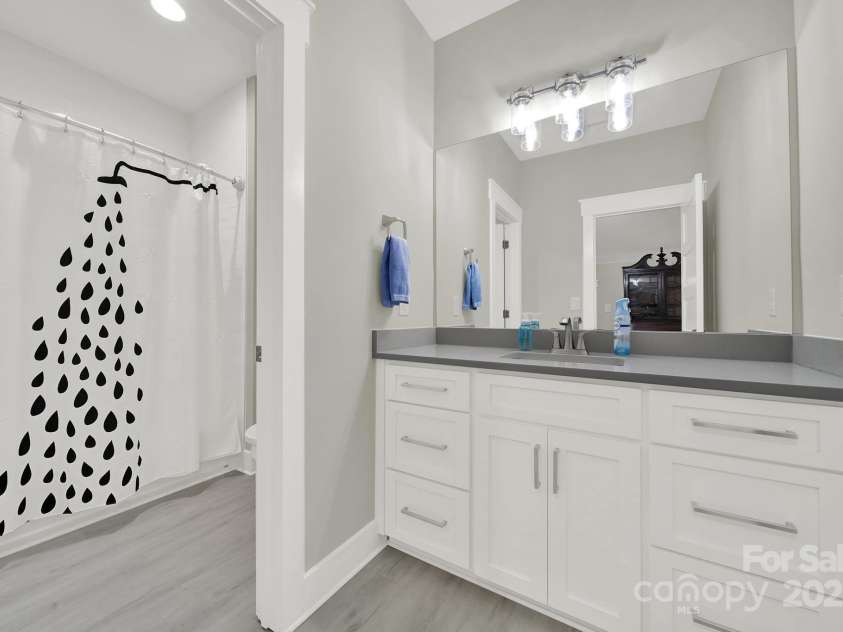 894 ABILENE Lane, Fort Mill, SC 29715.  MLS# CAR4225437, YatesRealty ID 3291. 