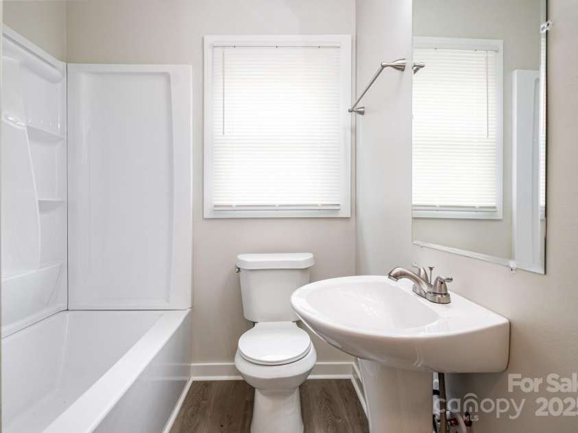 2000 Camp Greene Street, Charlotte, NC 28208.  MLS# CAR4291422, YatesRealty ID 32910. 