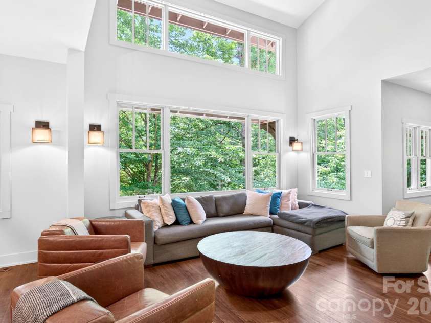 235 Bull Creek Road, Asheville, NC 28805.  MLS# CAR4389241, YatesRealty ID 32910. 