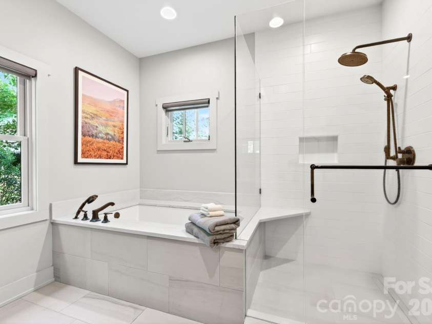 235 Bull Creek Road, Asheville, NC 28805.  MLS# CAR4389241, YatesRealty ID 32910. 