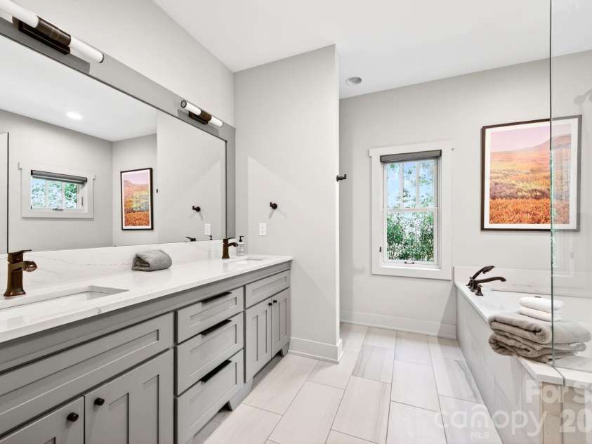 235 Bull Creek Road, Asheville, NC 28805.  MLS# CAR4389241, YatesRealty ID 32910. 