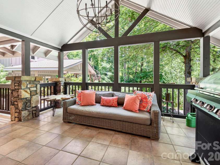 235 Bull Creek Road, Asheville, NC 28805.  MLS# CAR4389241, YatesRealty ID 32910. 