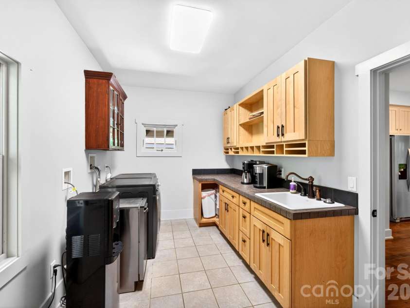 235 Bull Creek Road, Asheville, NC 28805.  MLS# CAR4389241, YatesRealty ID 32910. 
