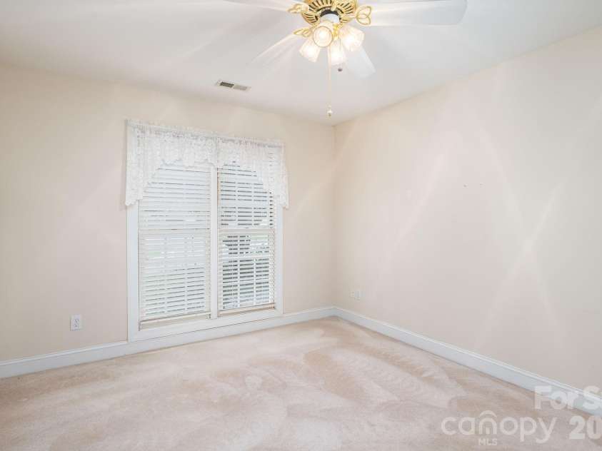 112 Mooreland Drive, Conover, NC 28613.  MLS# CAR4395451, YatesRealty ID 32913. 