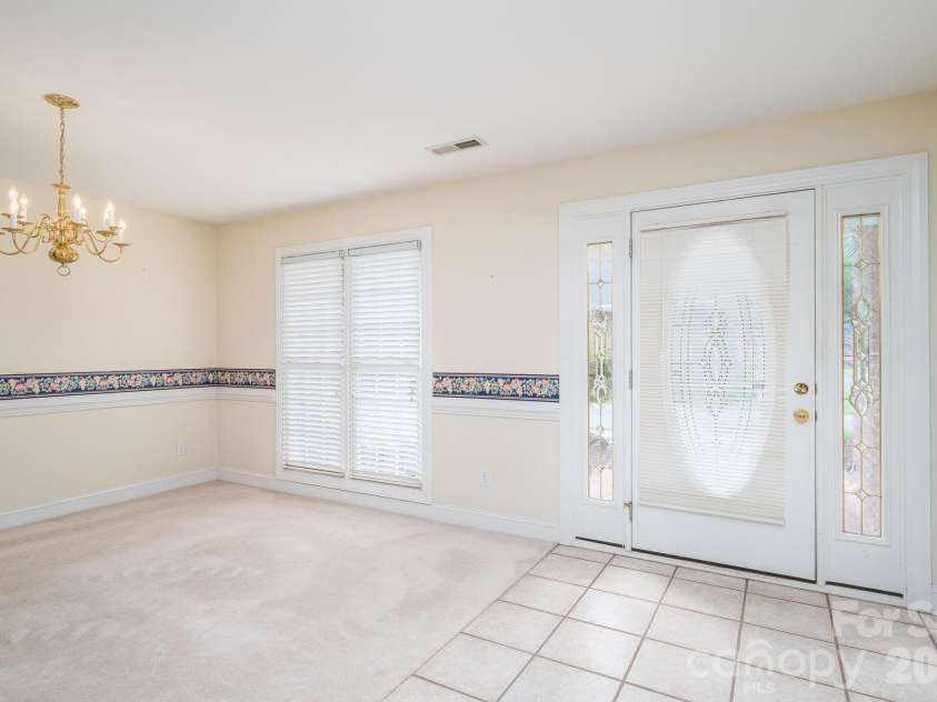112 Mooreland Drive, Conover, NC 28613.  MLS# CAR4395451, YatesRealty ID 32913. 