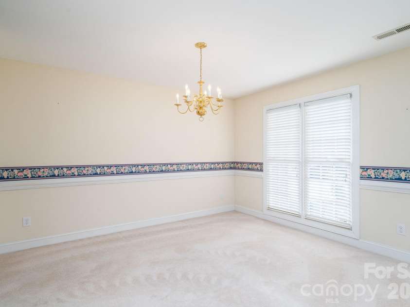 112 Mooreland Drive, Conover, NC 28613.  MLS# CAR4395451, YatesRealty ID 32913. 