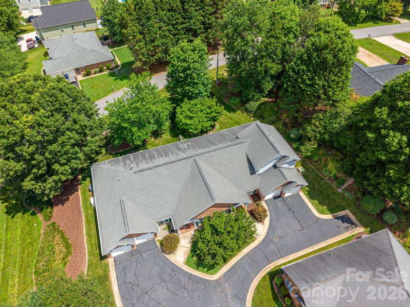 112 Mooreland Drive, Conover, NC 28613.  MLS# CAR4395451, YatesRealty ID 32913. 
