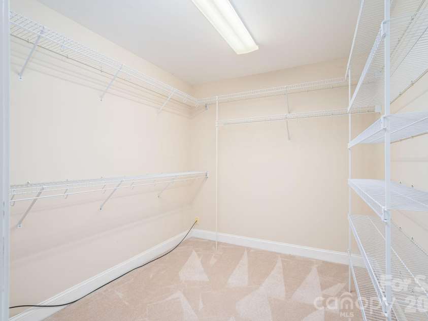 112 Mooreland Drive, Conover, NC 28613.  MLS# CAR4395451, YatesRealty ID 32913. 