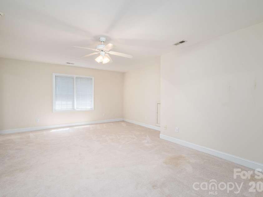 112 Mooreland Drive, Conover, NC 28613.  MLS# CAR4395451, YatesRealty ID 32913. 