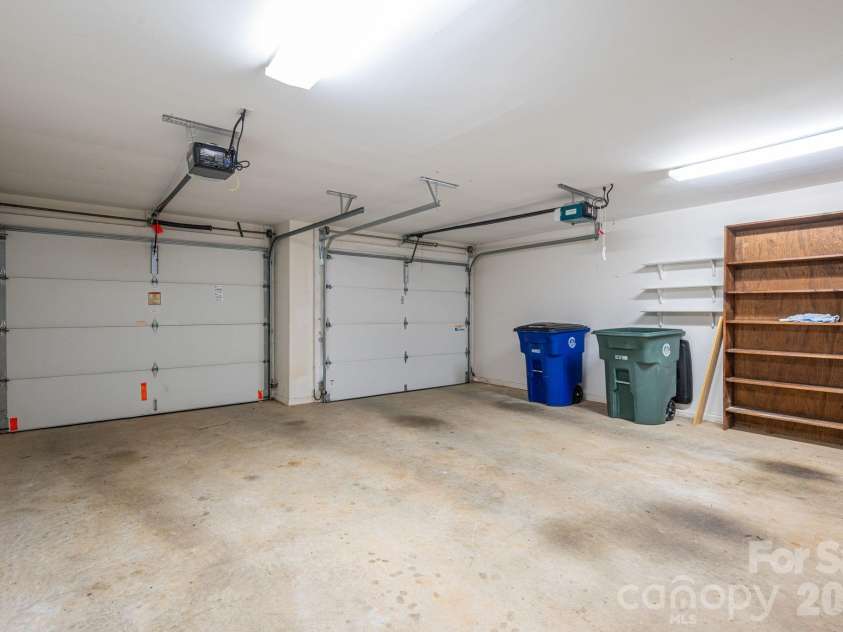 112 Mooreland Drive, Conover, NC 28613.  MLS# CAR4395451, YatesRealty ID 32913. 