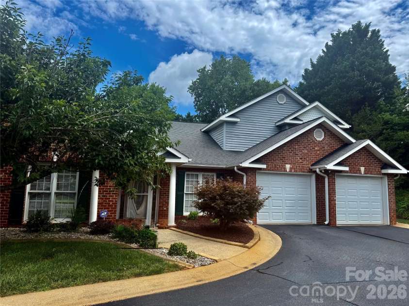 112 Mooreland Drive, Conover, NC 28613.  MLS# CAR4395451, YatesRealty ID 32913. Welcome to Forest Meadows