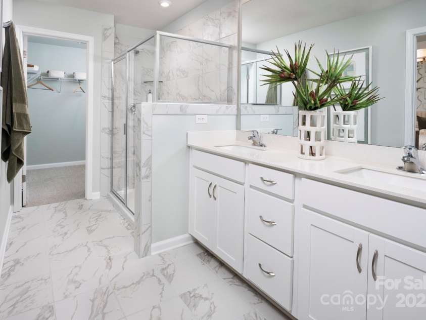 2032 Vinyasa Lane, Charlotte, NC 28215.  MLS# CAR4293593, YatesRealty ID 32914. 