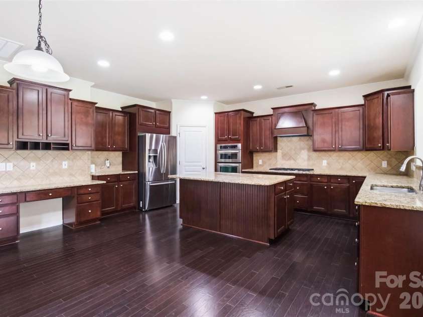 10102 Paxton Run Road, Charlotte, NC 28277.  MLS# CAR4349841, YatesRealty ID 32916. 