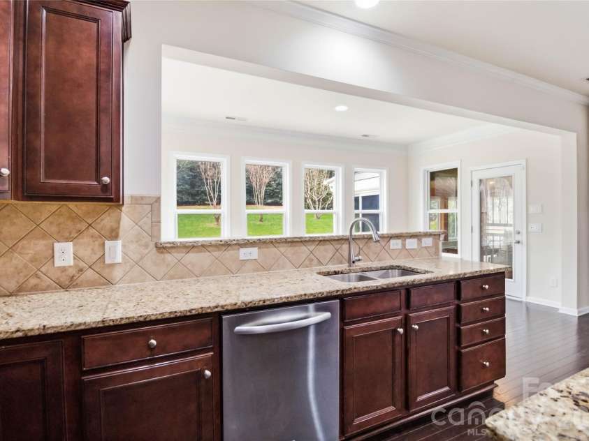 10102 Paxton Run Road, Charlotte, NC 28277.  MLS# CAR4349841, YatesRealty ID 32916. 