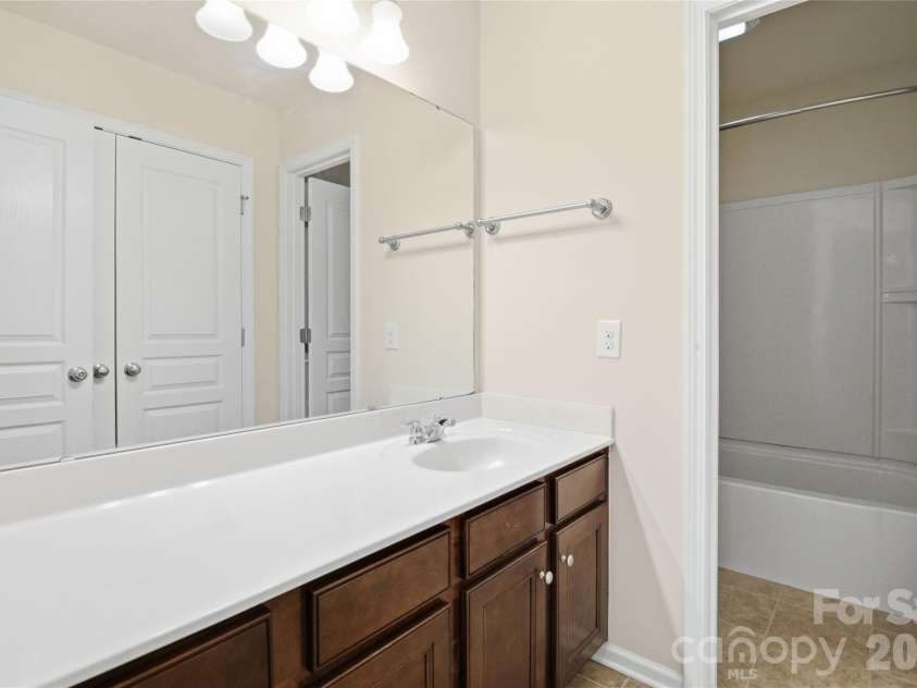 10102 Paxton Run Road, Charlotte, NC 28277.  MLS# CAR4349841, YatesRealty ID 32916. 