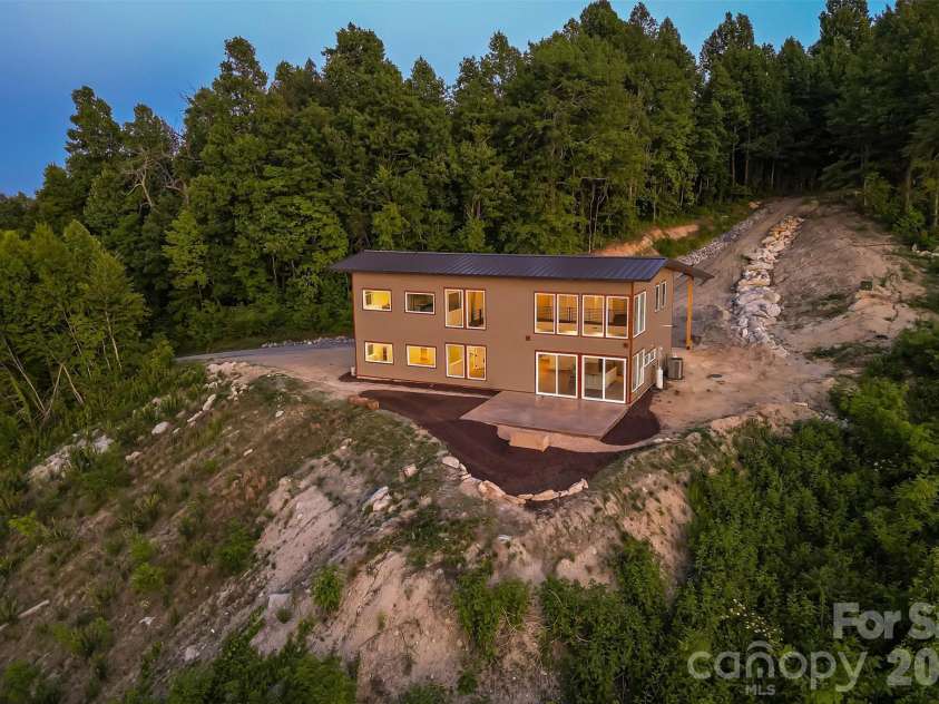 6718 Walkertop Mountain Heights Drive, Morganton, NC 28655.  MLS# CAR4395015, YatesRealty ID 32917. 