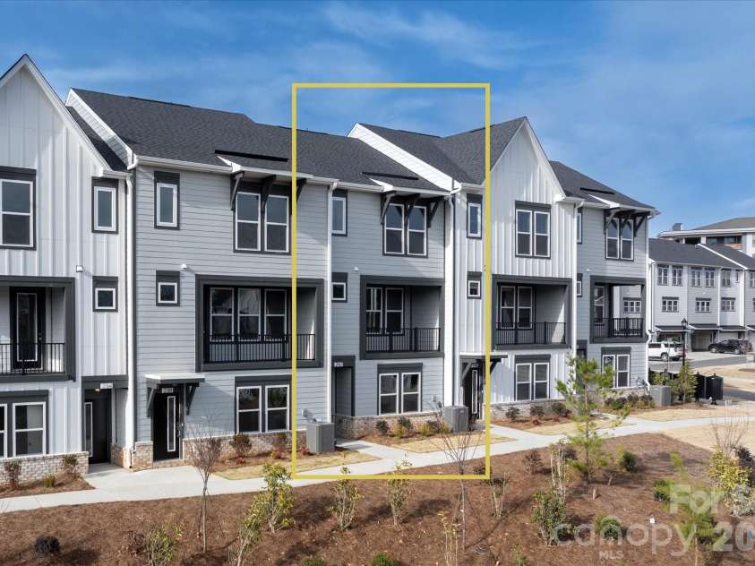 242 Ferebee Place, Charlotte, NC 28213.  MLS# CAR4322624, YatesRealty ID 3292. 