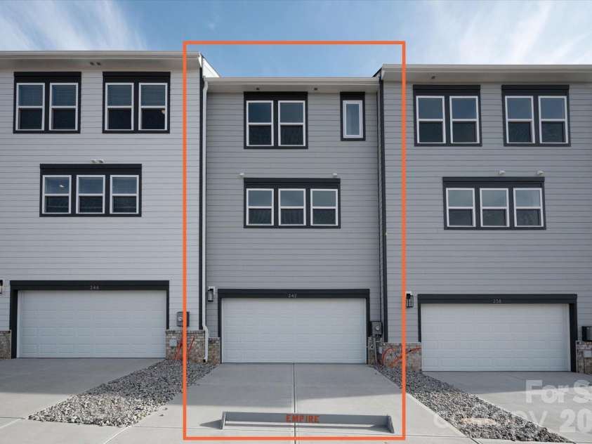 242 Ferebee Place, Charlotte, NC 28213.  MLS# CAR4322624, YatesRealty ID 3292. 