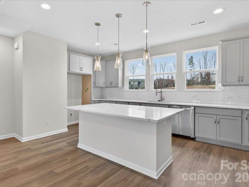 242 Ferebee Place, Charlotte, NC 28213.  MLS# CAR4322624, YatesRealty ID 3292. Kitchen