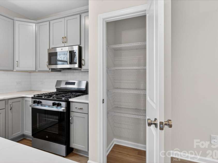 242 Ferebee Place, Charlotte, NC 28213.  MLS# CAR4322624, YatesRealty ID 3292. Kitchen/Pantry