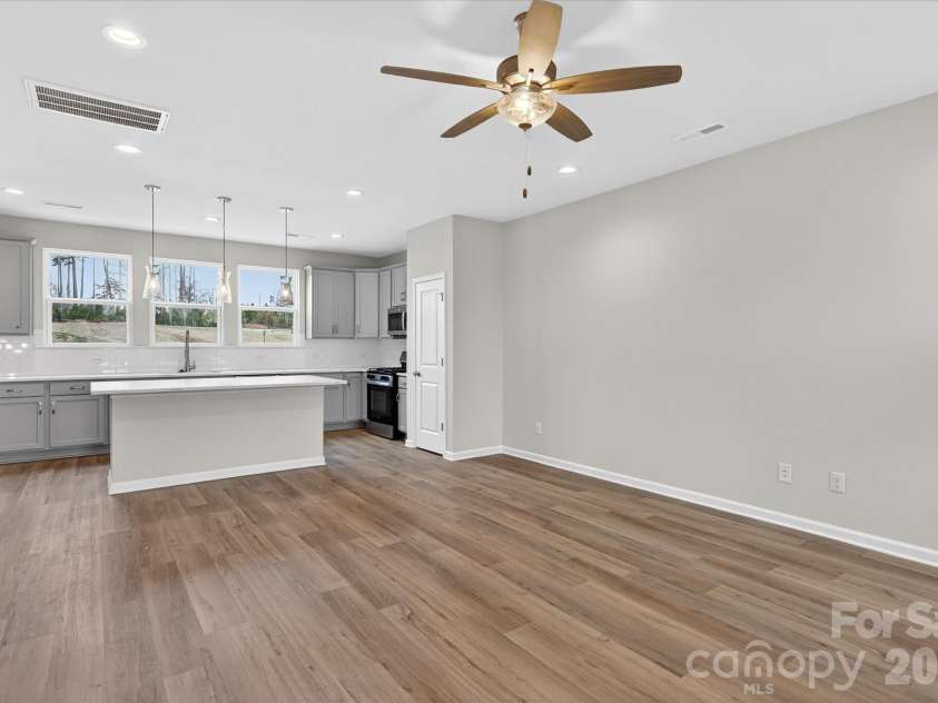 242 Ferebee Place, Charlotte, NC 28213.  MLS# CAR4322624, YatesRealty ID 3292. Living/Kitchen