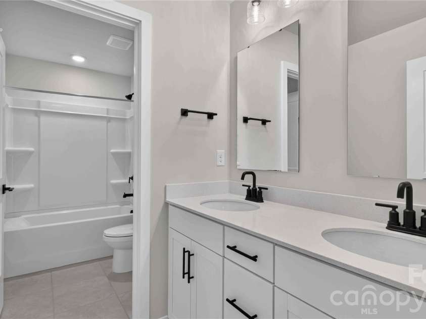 524 Mahogany Road, York, SC 29745.  MLS# CAR4397046, YatesRealty ID 32921. 