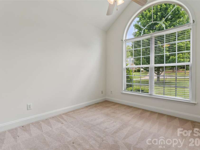 3078 Richards Way Drive, Rock Hill, SC 29732.  MLS# CAR4394528, YatesRealty ID 32922. Large palladian window brings tons of natural light to the space. You'll also love the extra tall ceiling giving this room lots of height and dimension
