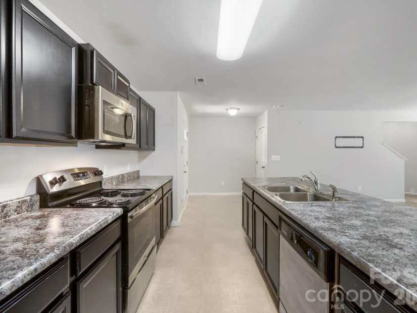 1706 Hooper Court, Charlotte, NC 28212.  MLS# CAR4396936, YatesRealty ID 32925. 