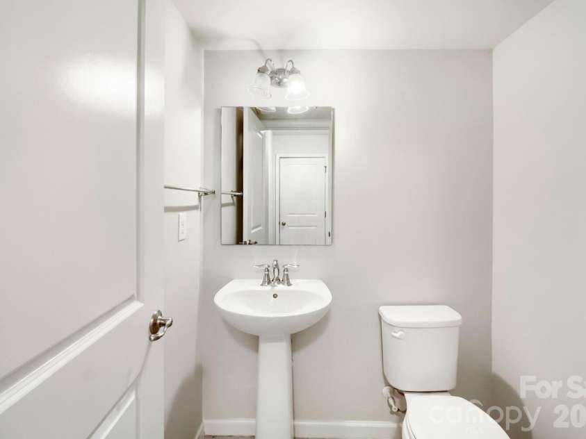1706 Hooper Court, Charlotte, NC 28212.  MLS# CAR4396936, YatesRealty ID 32925. 