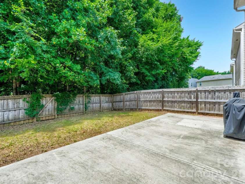 1706 Hooper Court, Charlotte, NC 28212.  MLS# CAR4396936, YatesRealty ID 32925. 
