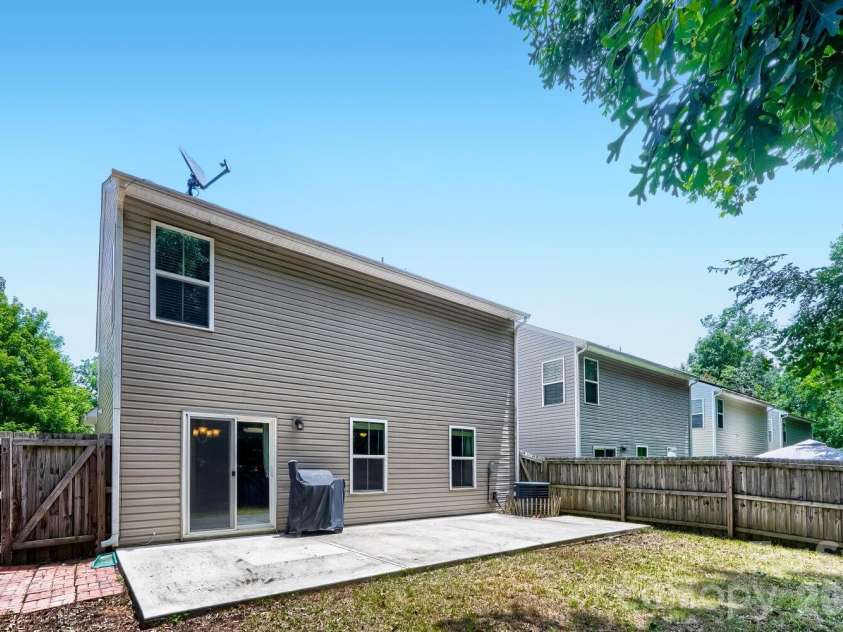 1706 Hooper Court, Charlotte, NC 28212.  MLS# CAR4396936, YatesRealty ID 32925. 