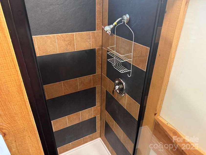 43 Wild Horse Road, Sylva, NC 28779.  MLS# CAR4293747, YatesRealty ID 32925. 