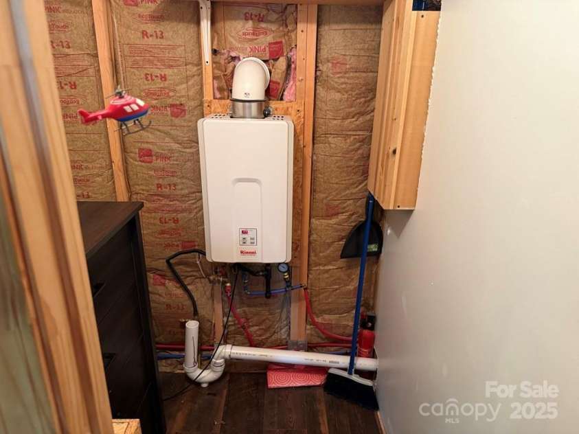 43 Wild Horse Road, Sylva, NC 28779.  MLS# CAR4293747, YatesRealty ID 32925. 