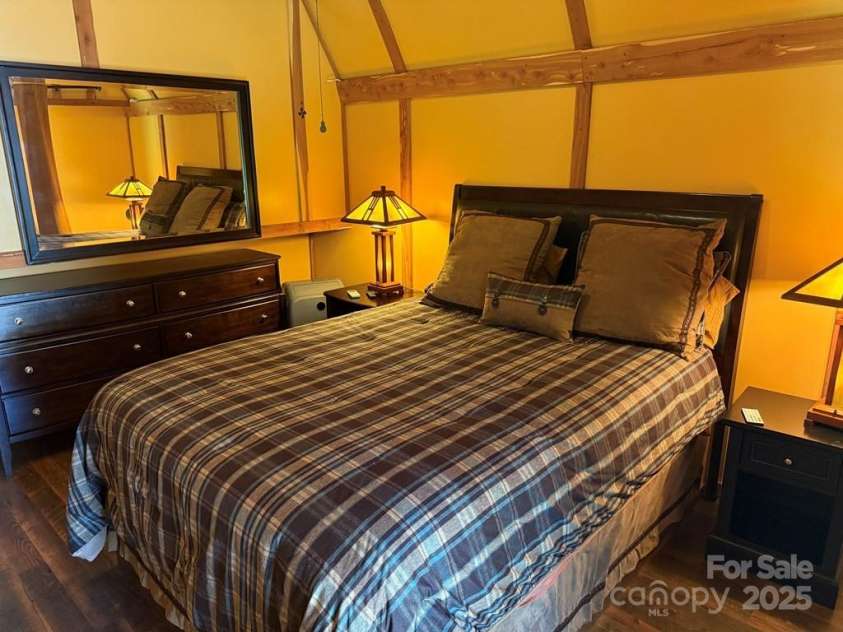 43 Wild Horse Road, Sylva, NC 28779.  MLS# CAR4293747, YatesRealty ID 32925. 