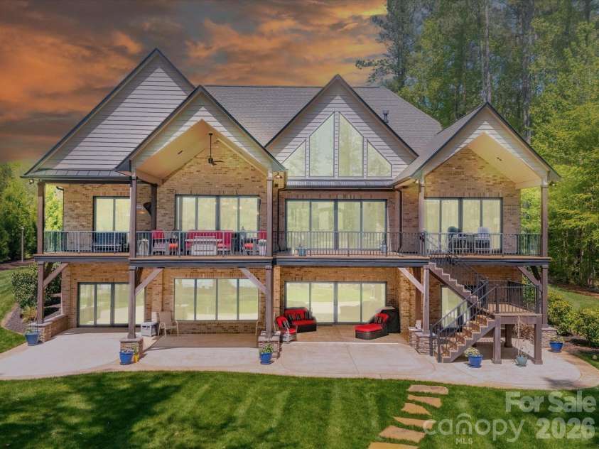 1579 Sunset Pointe Drive, Salisbury, NC 28146.  MLS# CAR4386995, YatesRealty ID 32928. 