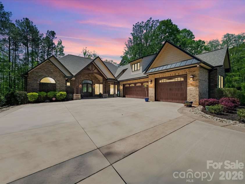 1579 Sunset Pointe Drive, Salisbury, NC 28146.  MLS# CAR4386995, YatesRealty ID 32928. Home Sweet Home