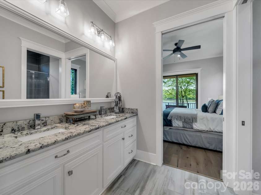 1579 Sunset Pointe Drive, Salisbury, NC 28146.  MLS# CAR4386995, YatesRealty ID 32928. Jack & Jill Bath