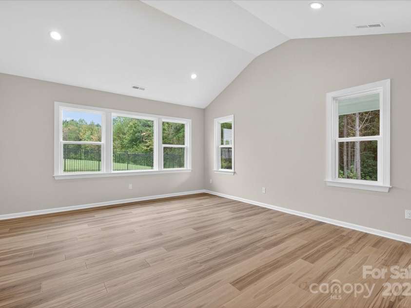 7926 Rolling Wheels Road, Charlotte, NC 28215.  MLS# CAR4289373, YatesRealty ID 3293. Family Room